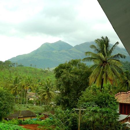 Oyo Home Heavenly Wayanad Vythiri Exterior foto